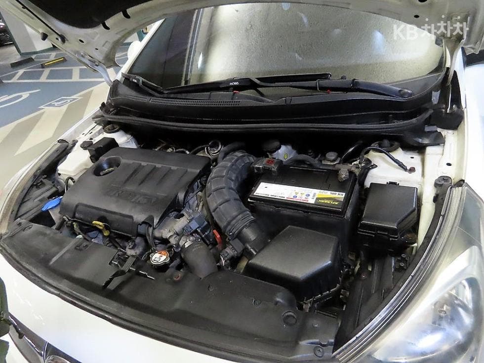 Hyundai Accent(신형)1.6 VGT Premium - 17