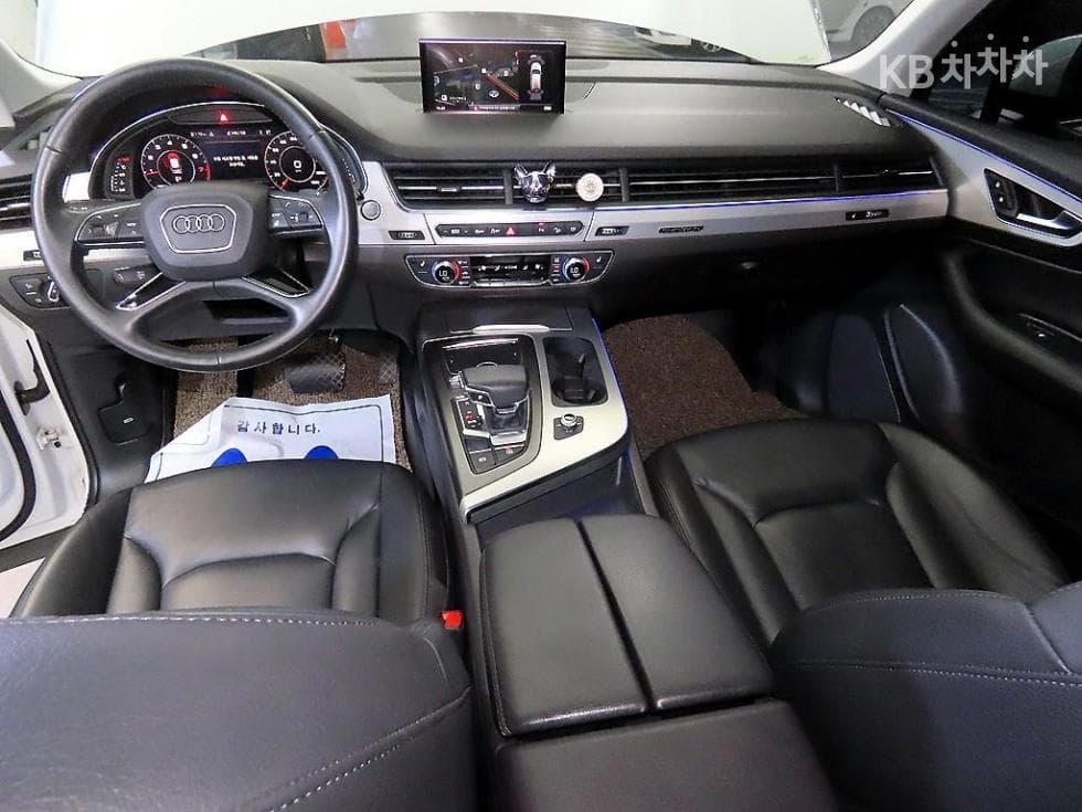 Audi New Q72.0 45 TFSI Quattro - 10