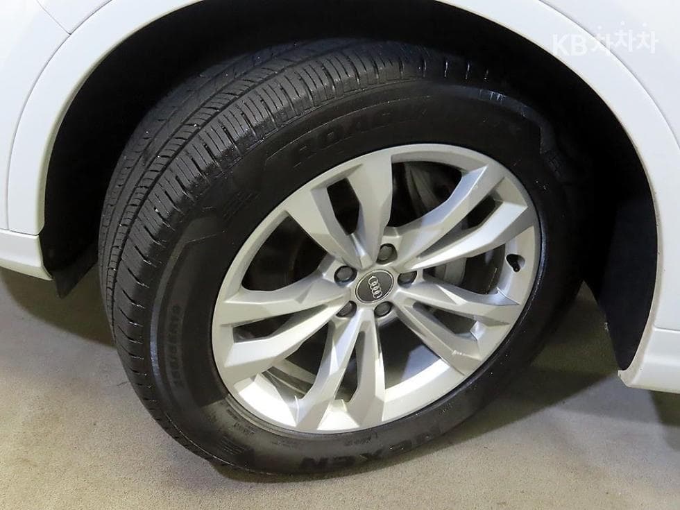 Audi New Q72.0 45 TFSI Quattro - 20