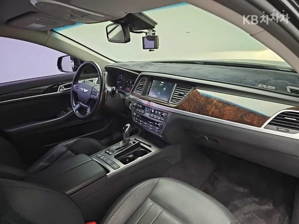 Хюндай ДженезисDHG330 Modern AWD Стандартен - 5