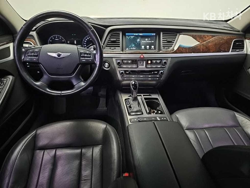 Хюндай ДженезисDHG330 Modern AWD Стандартен - 7