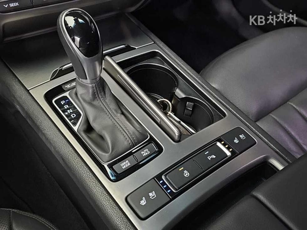 Хюндай ДженезисDHG330 Modern AWD Стандартен - 8