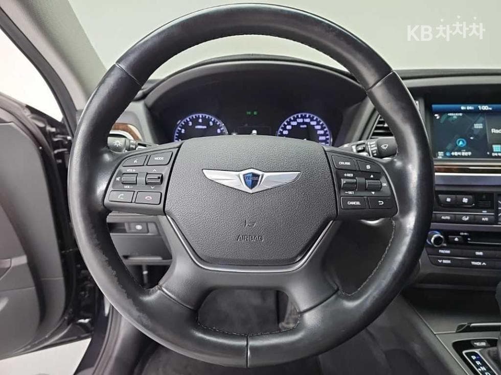 Хюндай ДженезисDHG330 Modern AWD Стандартен - 9