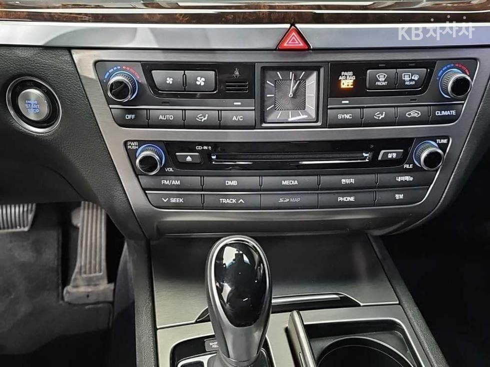 Хюндай ДженезисDHG330 Modern AWD Стандартен - 10