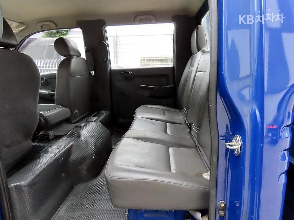 Kia Bongo 3 (light truck)1 Ton Extra Long Double Cab CRDi DLX GX Special (special feature/edition) - 7