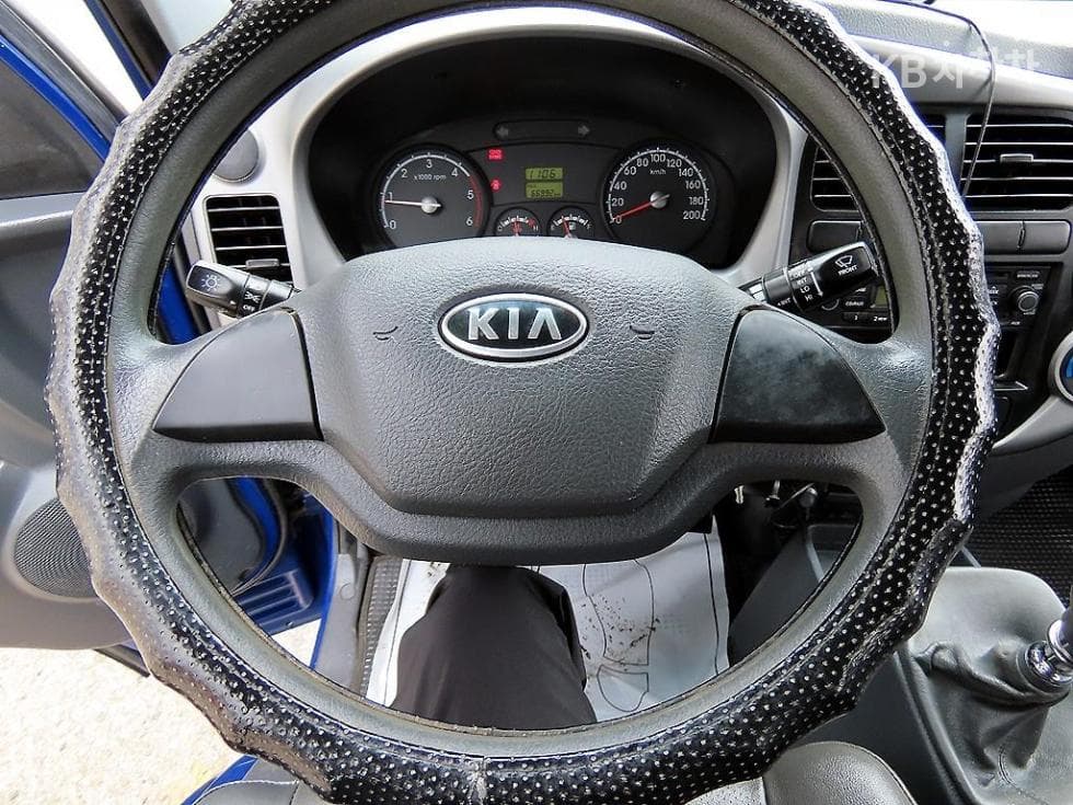 Kia Bongo 3 (light truck)1 Ton Extra Long Double Cab CRDi DLX GX Special (special feature/edition) - 9