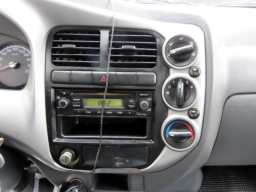 Kia Bongo 3 (light truck)1 Ton Extra Long Double Cab CRDi DLX GX Special (special feature/edition) - 13