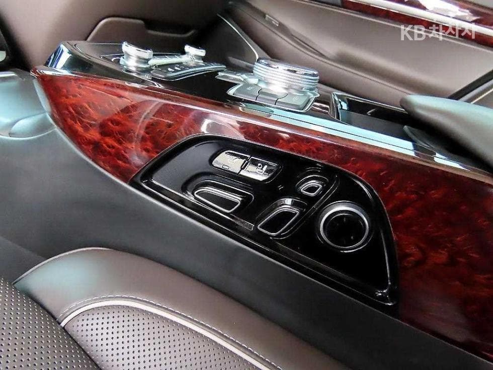 Genesis EQ9003.3 T-GDI AWD Prestige - 12