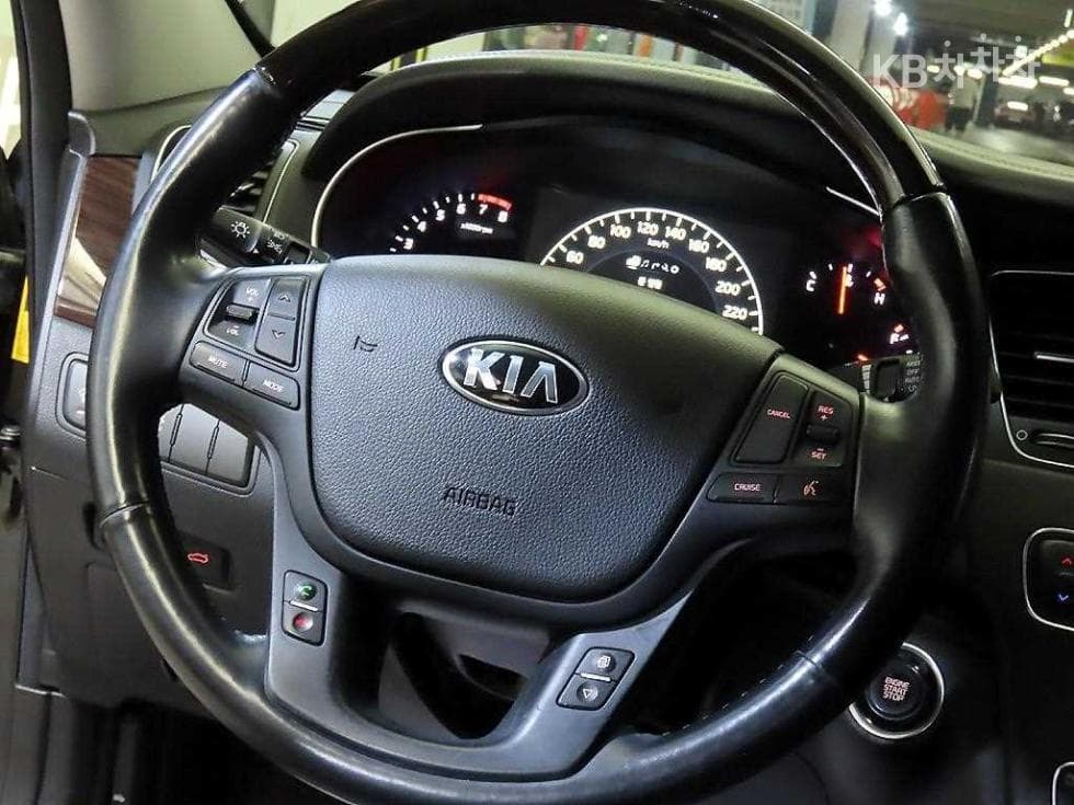 Kia The New (facelift) K7LPI 3.0 Prestige - 8