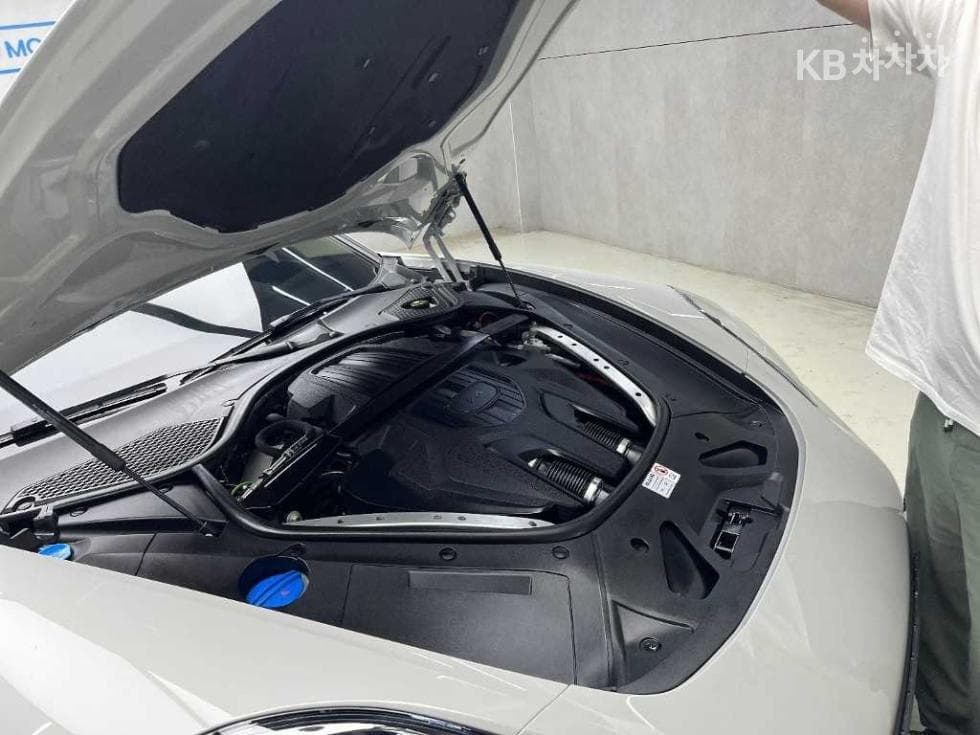 Porsche 파나메라 (971)2.9 4 E-Hybrid Standard - 17