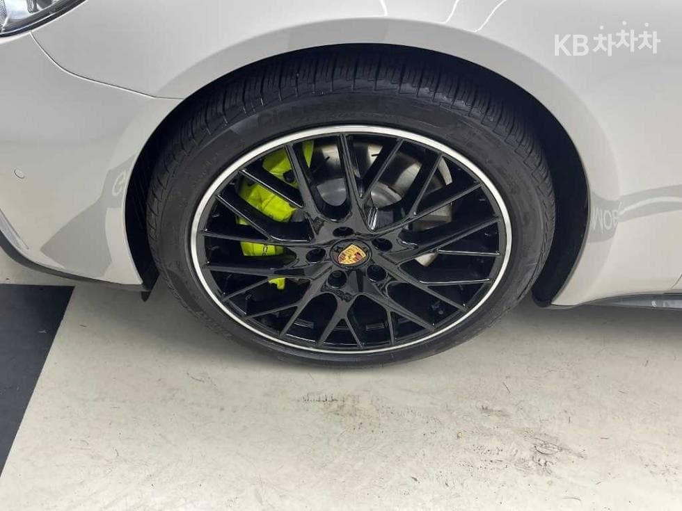 Porsche 파나메라 (971)2.9 4 E-Hybrid Standard - 18