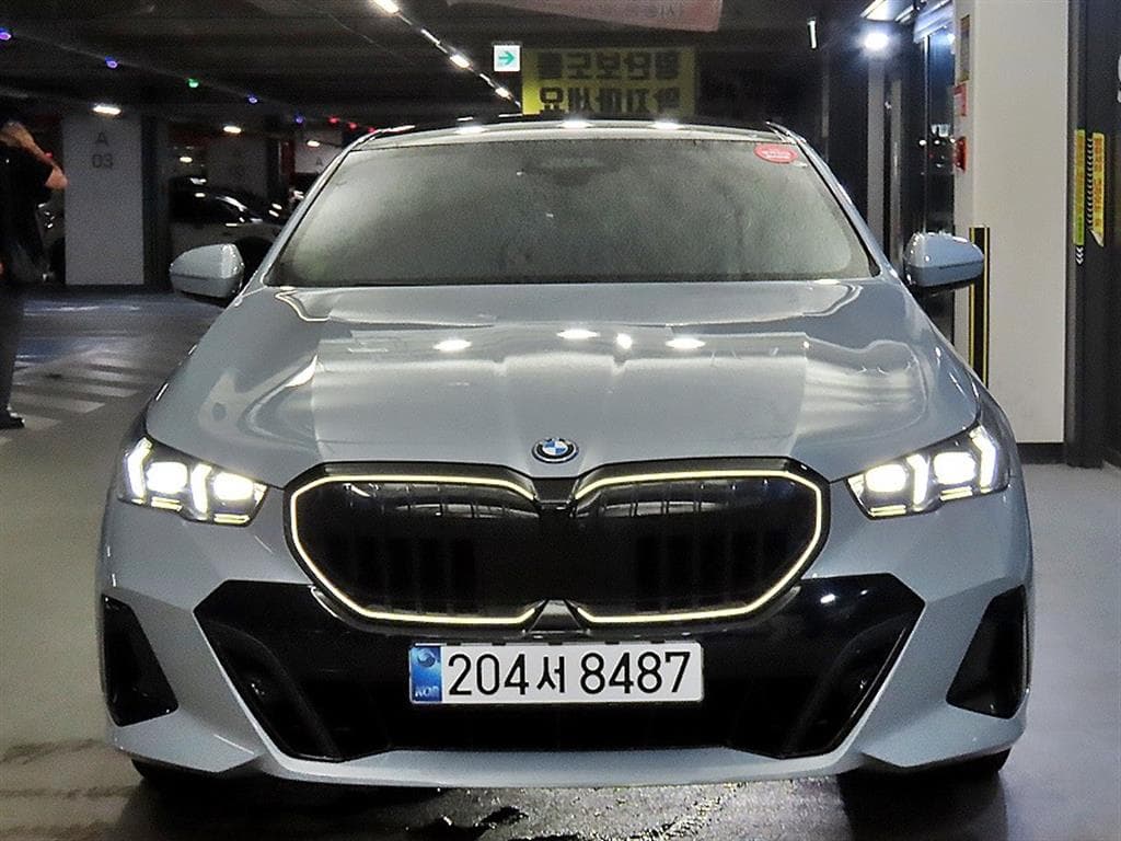 BMW New5 Series(G60)530e M Sport - 2