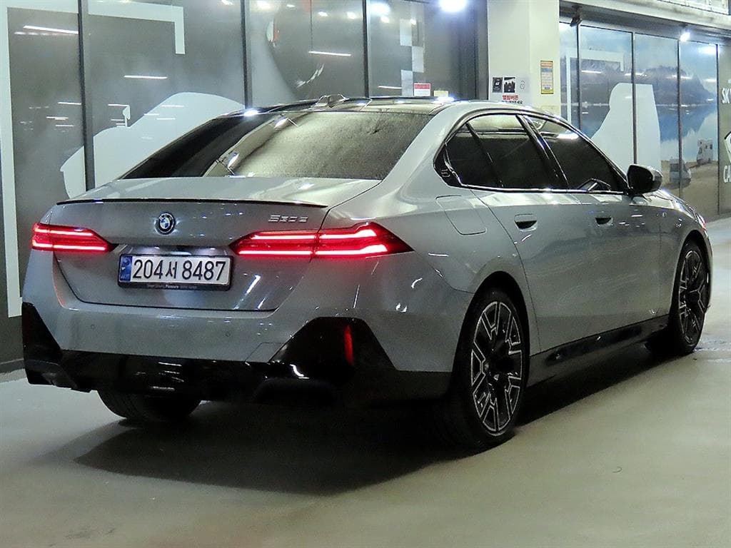 BMW New5 Series(G60)530e M Sport - 4