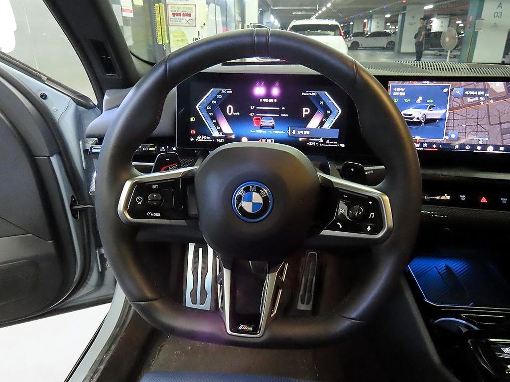 BMW New5 Series(G60)530e M Sport - 8