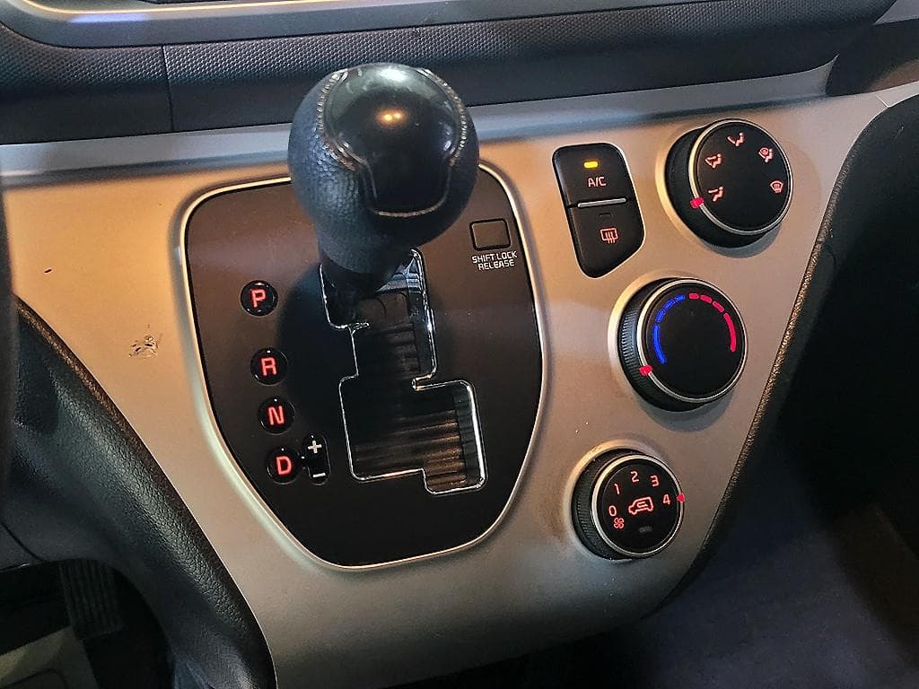 Kia The New (facelift) Ray (van) Van1.0 Gasoline Van 2-seater Luxury Special (special feature/edition) - 12