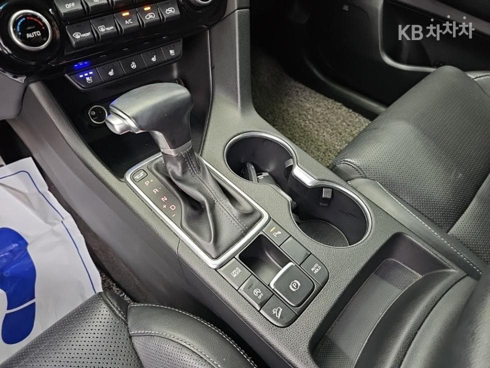 Kia Sportage 4th generationDiesel 2.0 2WD Noblesse Special (special feature/edition) - 8