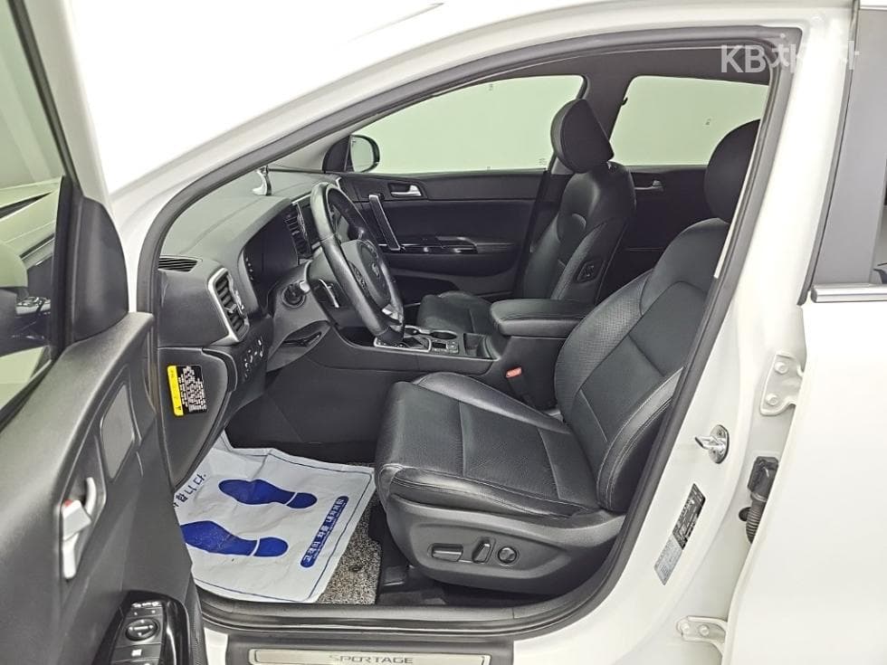 Kia Sportage 4th generationDiesel 2.0 2WD Noblesse Special (special feature/edition) - 11
