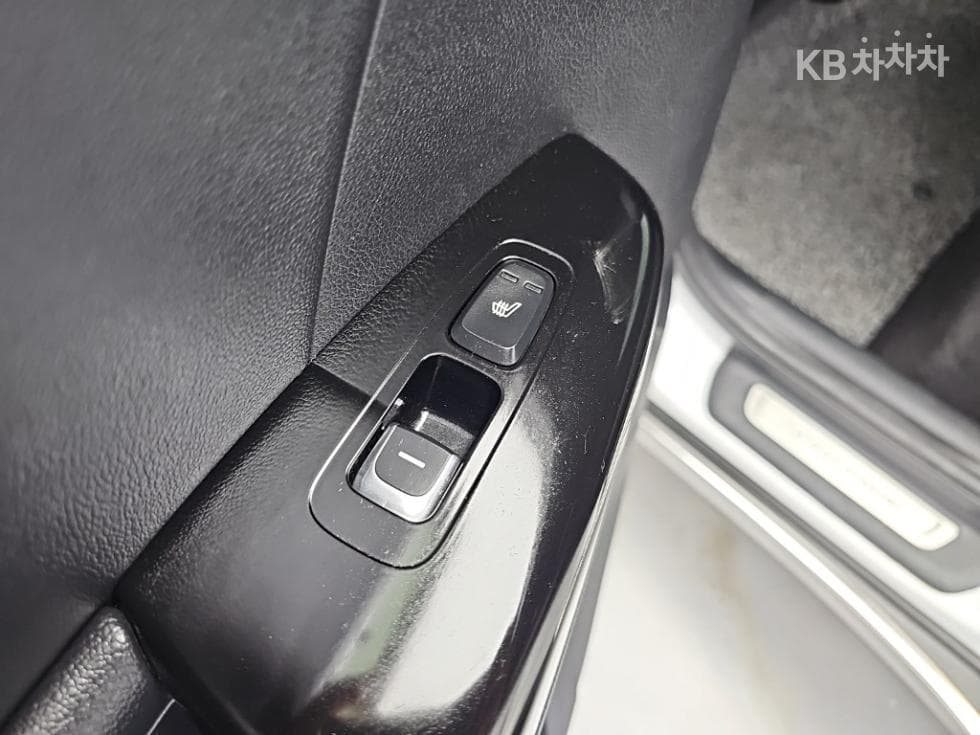 Kia Sportage 4th generationDiesel 2.0 2WD Noblesse Special (special feature/edition) - 14