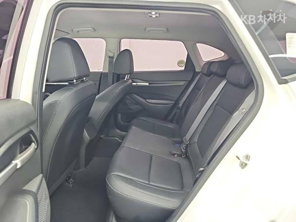 Kia Seltos1.6 Gasoline Turbo 2WD Trendy - 12