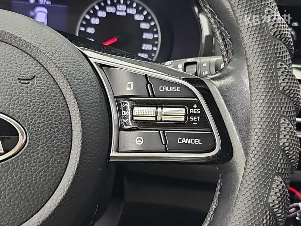 Kia Seltos1.6 Gasoline Turbo 2WD Trendy - 16