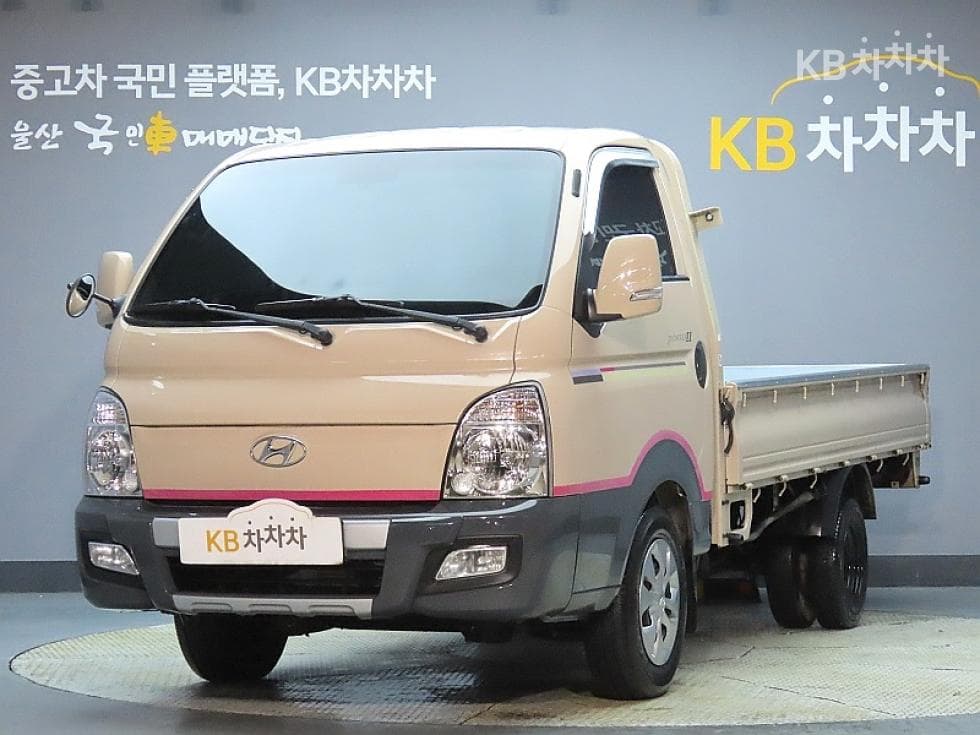 Hyundai Porter 2 Extra Long 일반캡 CRDi Premium - Image 1