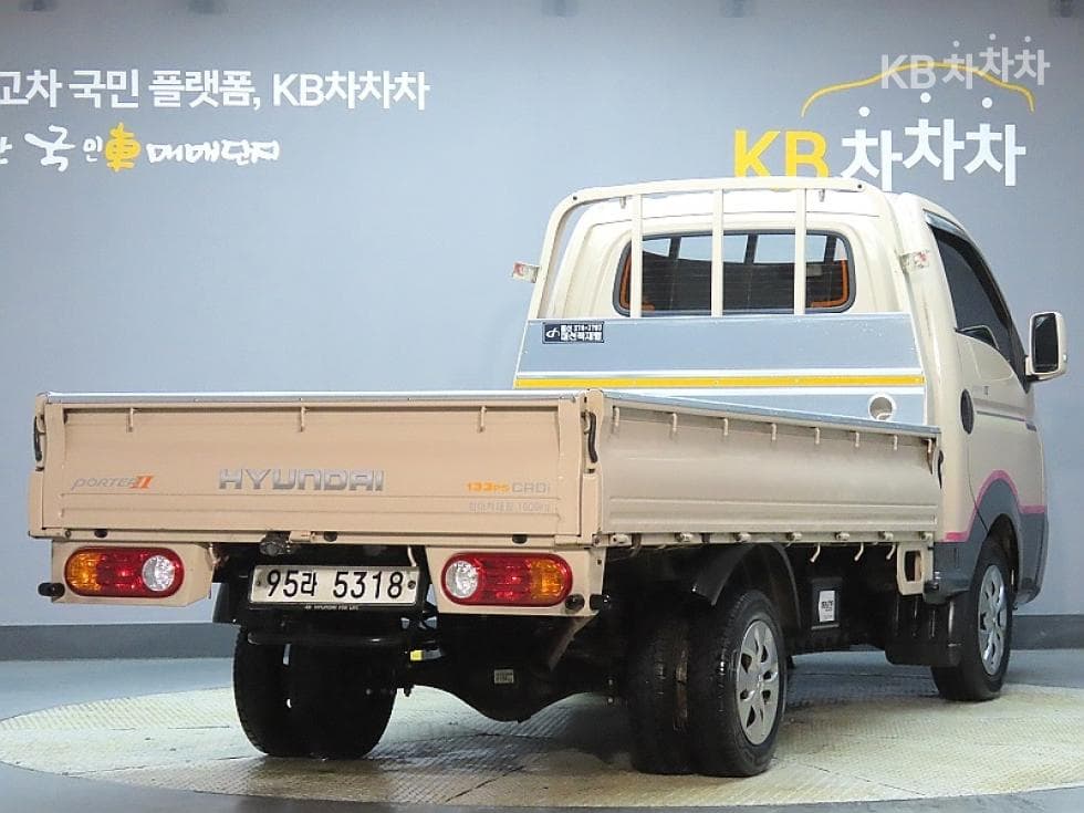 Hyundai Porter 2Extra Long 일반캡 CRDi Premium - 4