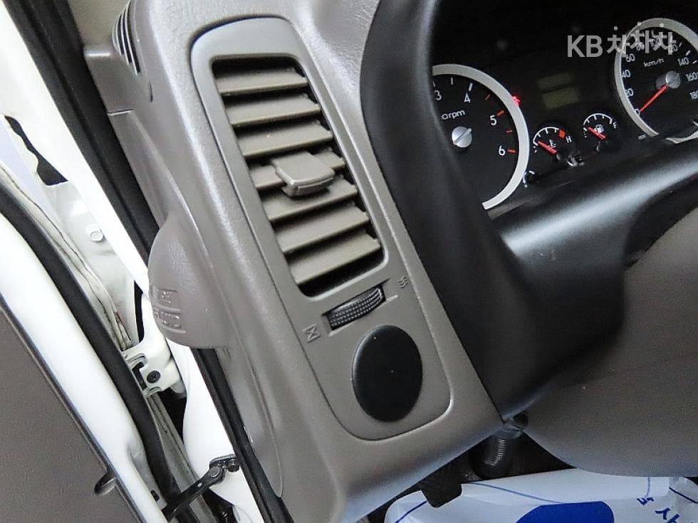 Hyundai Porter 2Extra Long Super Cab CRDi SUP High-end Type - 11