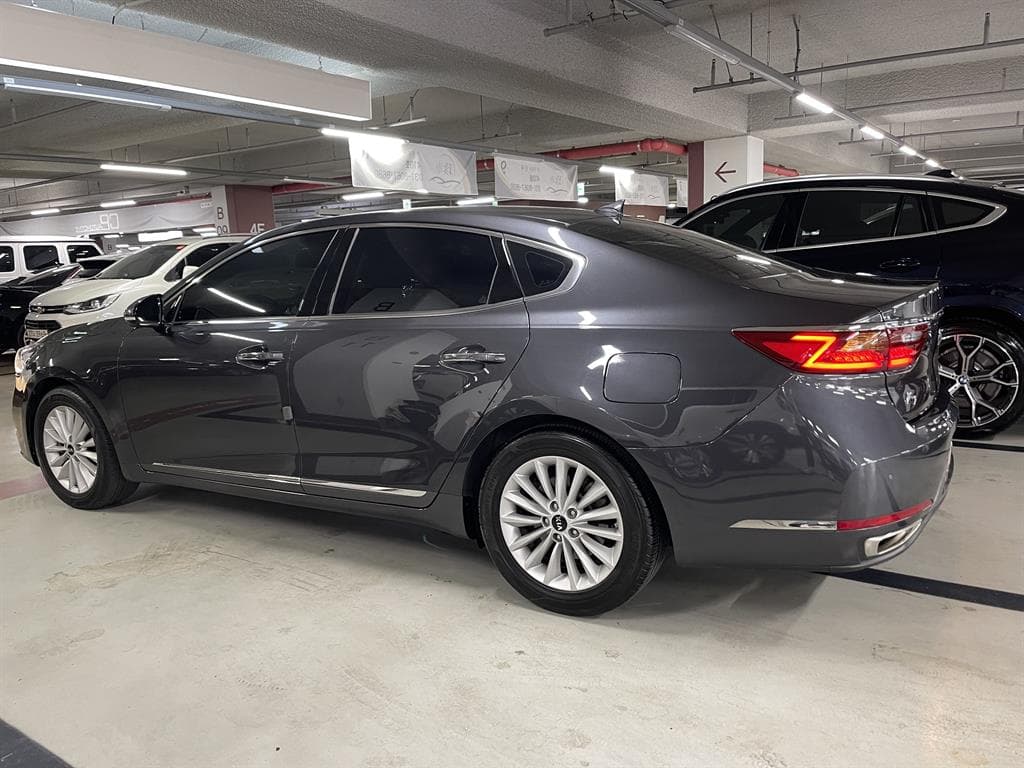 Kia All New K72.4 GDI Prestige - 4
