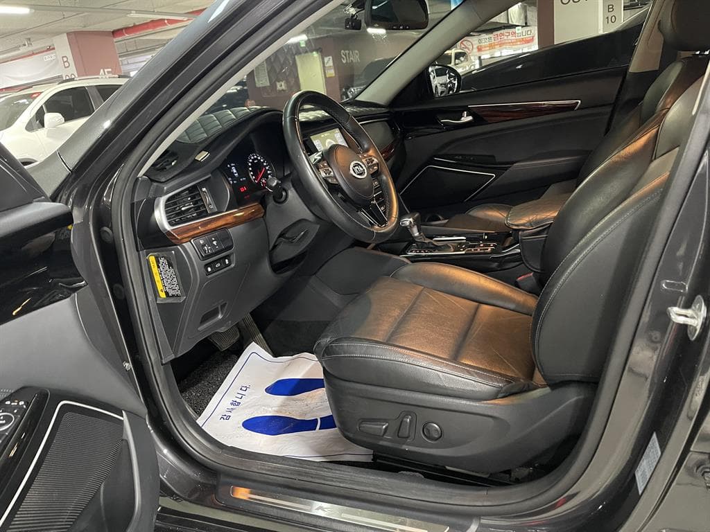 Kia All New K72.4 GDI Prestige - 6