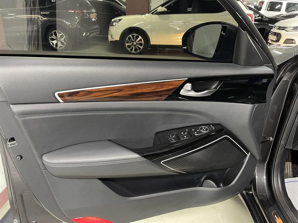 Kia All New K72.4 GDI Prestige - 7