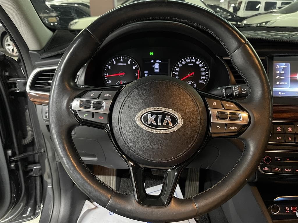 Kia All New K72.4 GDI Prestige - 12