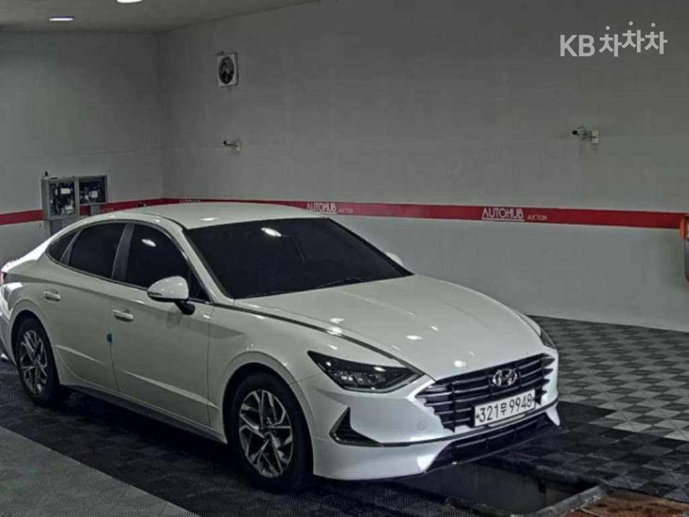 Хюндай Соната (DN8)2.0 LPG Рент-а-кар Стил - 2
