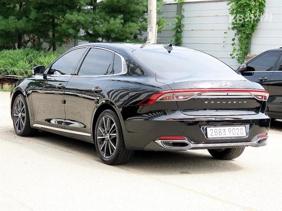 Хюндай The New (фейслифт) Grandeur (Azera)2.5 Le Blanc - 3