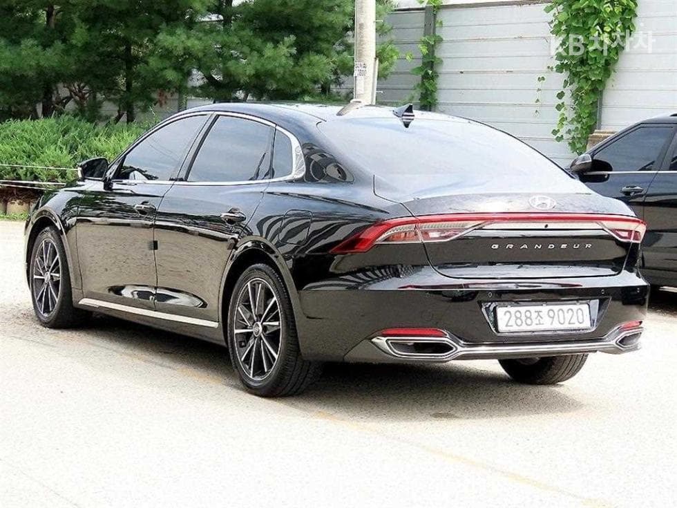 Hyundai The New (facelift) Grandeur (Azera)2.5 Le Blanc - 3