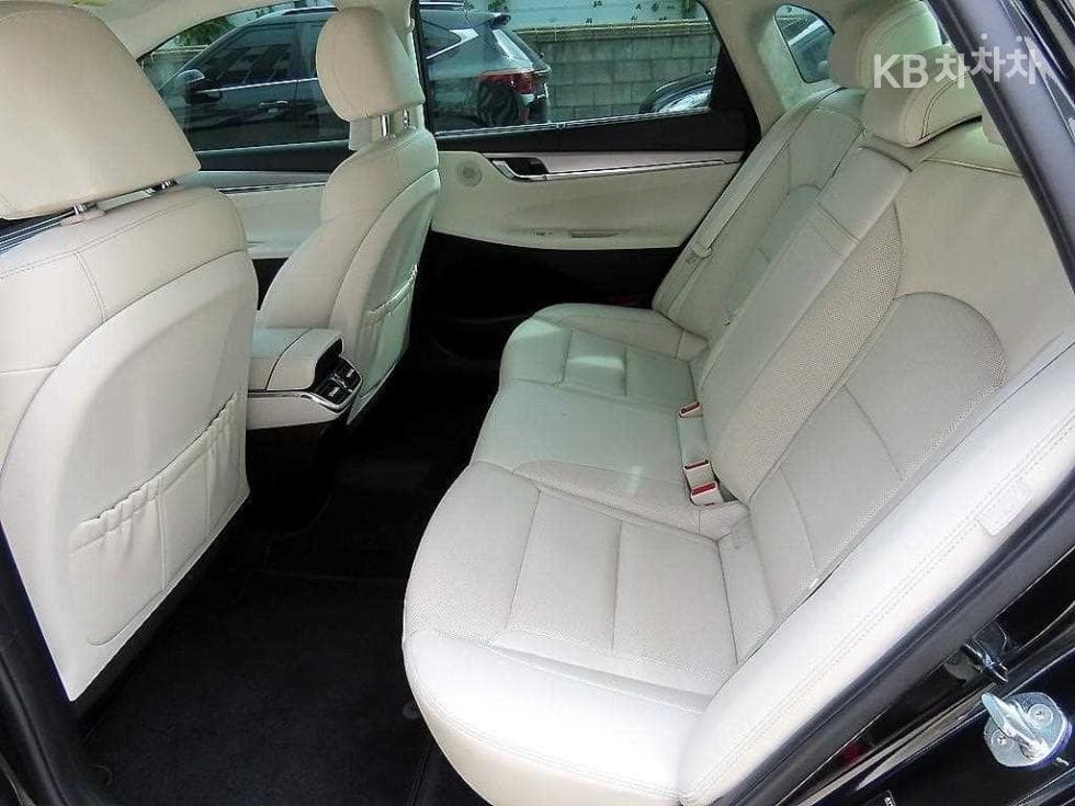 Hyundai The New (facelift) Grandeur (Azera)2.5 Le Blanc - 6