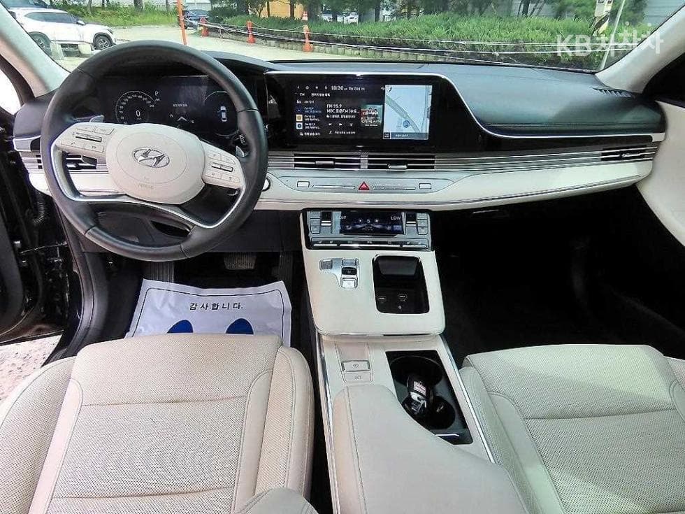 Hyundai The New (facelift) Grandeur (Azera)2.5 Le Blanc - 7