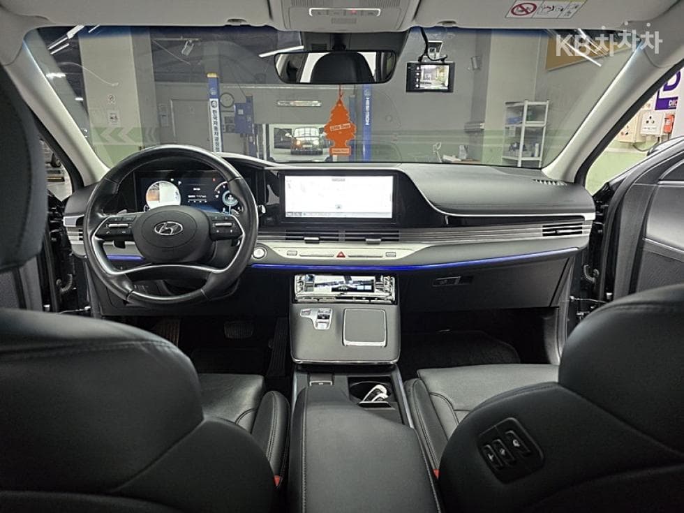 Hyundai The New (facelift) Grandeur (Azera)2.5 Exclusive - 5