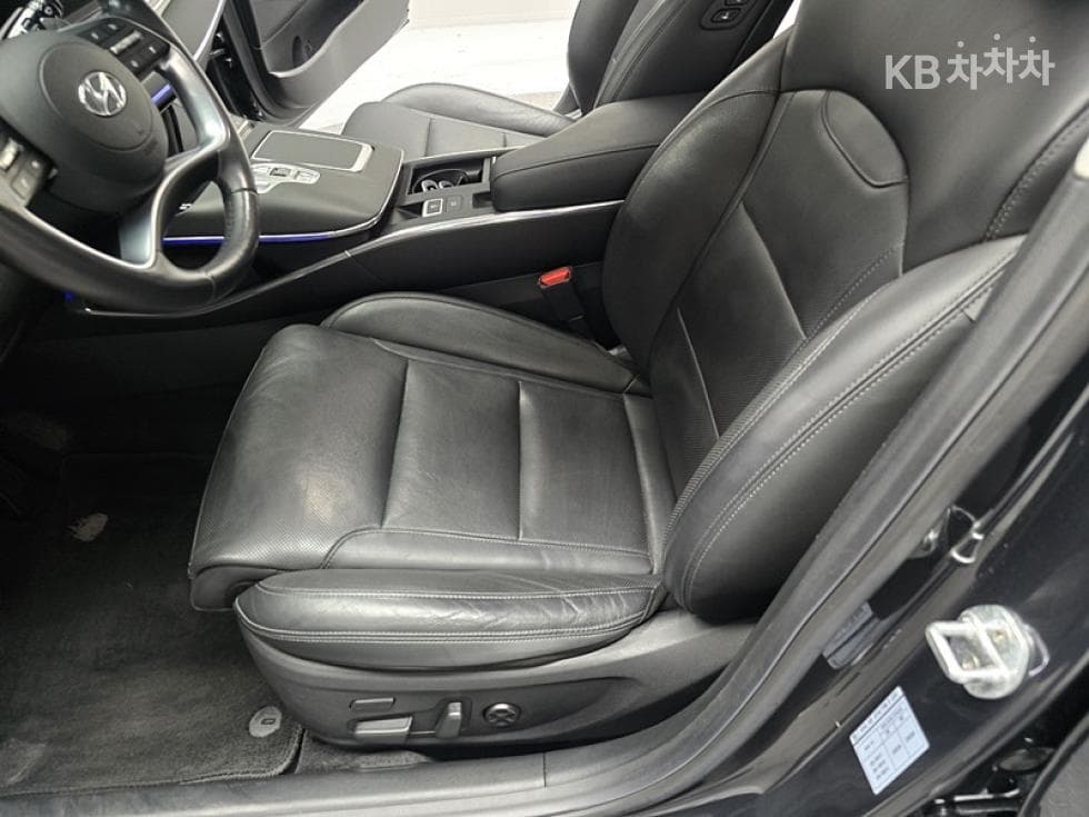 Hyundai The New (facelift) Grandeur (Azera)2.5 Exclusive - 15