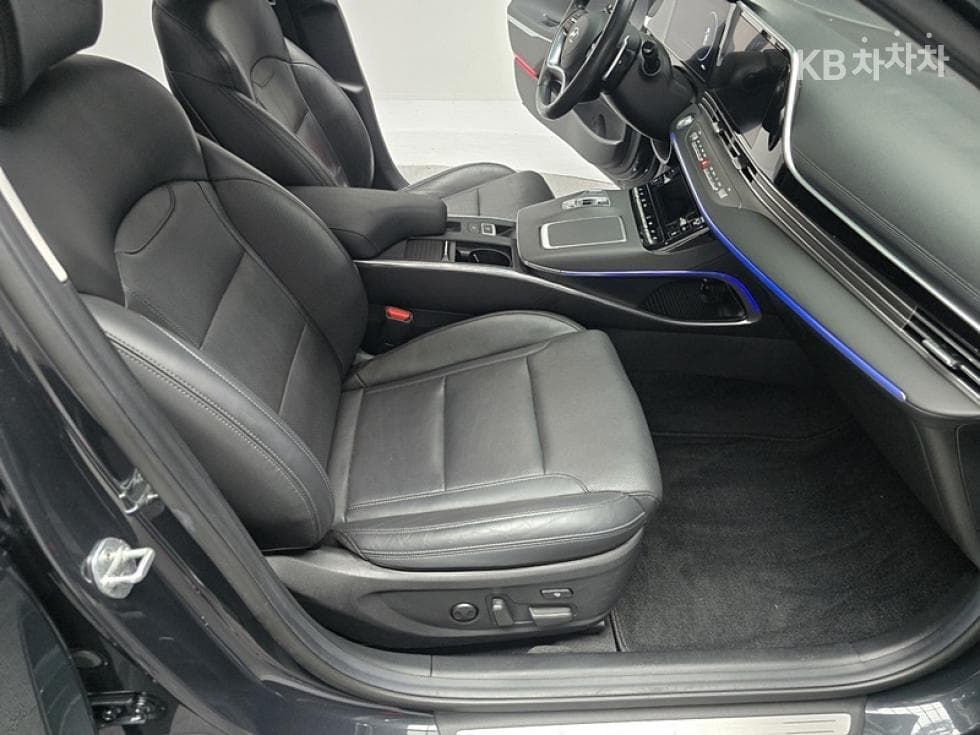 Hyundai The New (facelift) Grandeur (Azera)2.5 Exclusive - 16