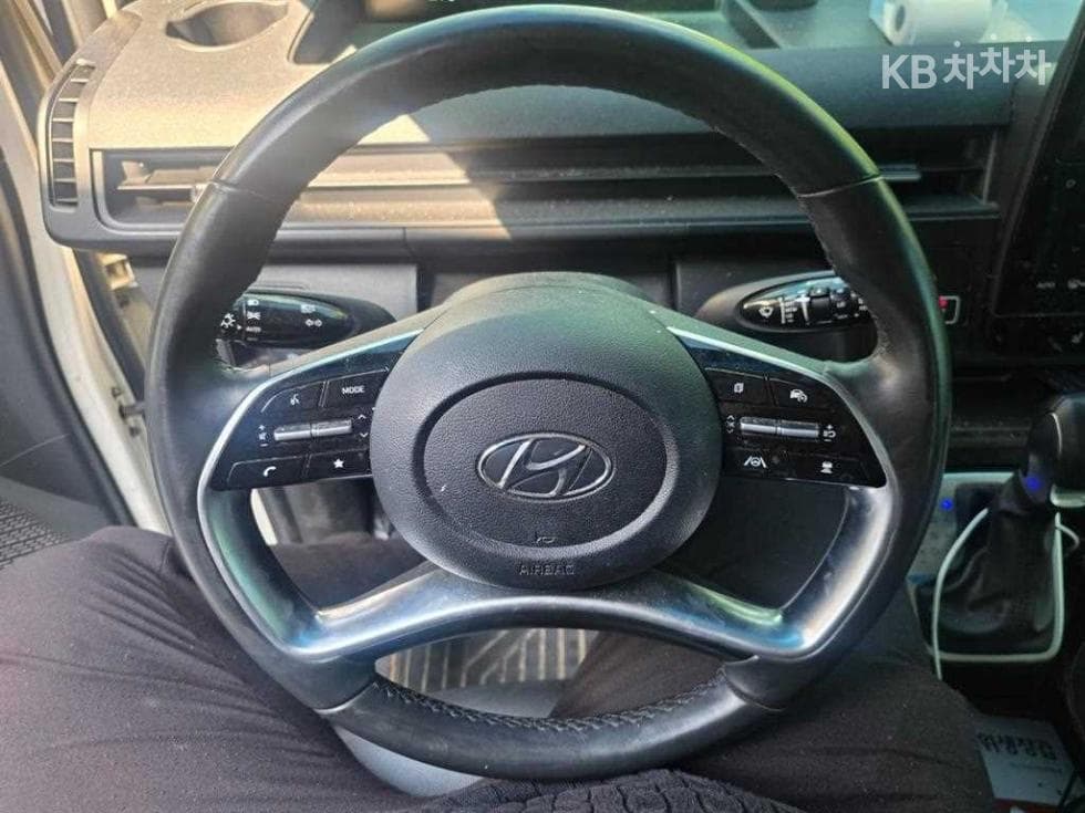 Hyundai Staria2.2 Tourer 9 Modern - 12