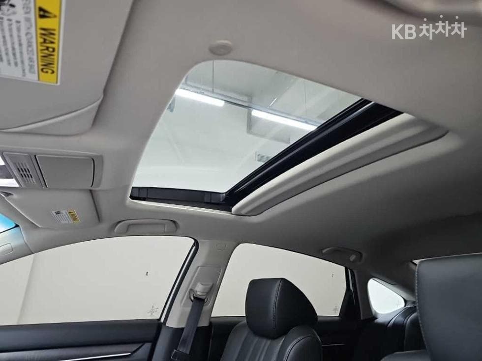 혼다 어코드 10세대Hybrid 2.0 Touring - 15