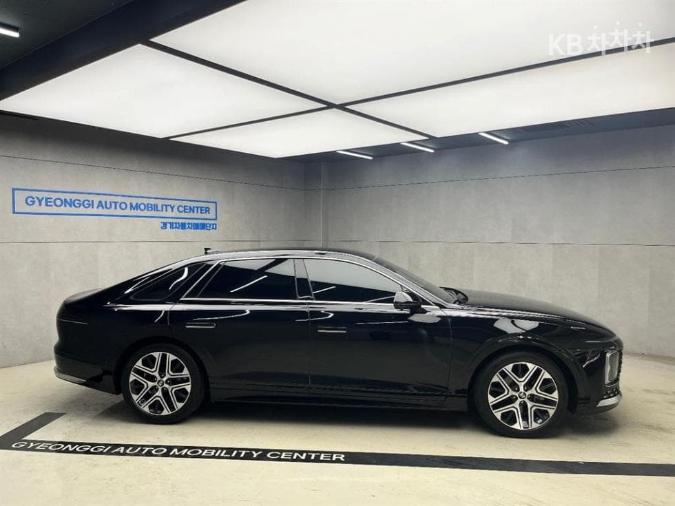 Hyundai The All New Grandeur (Azera)2.5L gasoline 2WD Exclusive - 2