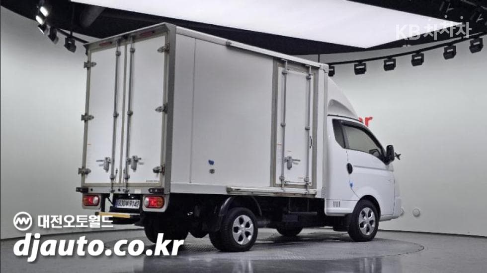 Хюндай Porter 2Удължено междуосие 하이Box Truck Super Cab PLUS - 2