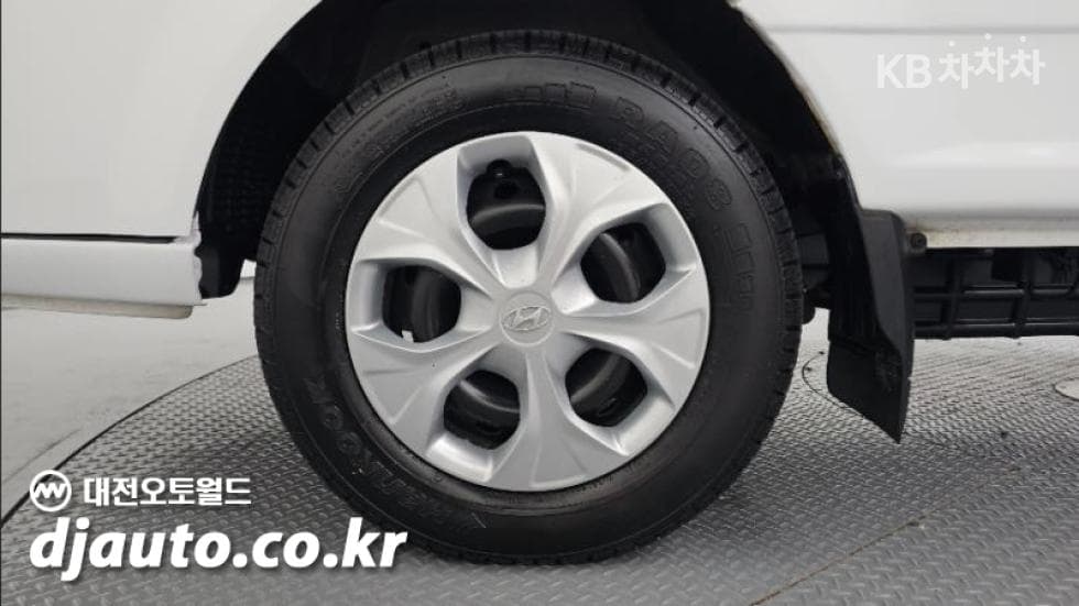 Хюндай Porter 2Удължено междуосие 하이Box Truck Super Cab PLUS - 5