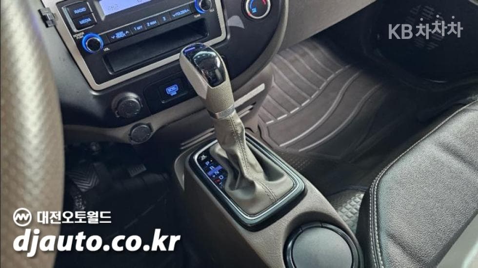 Хюндай Porter 2Удължено междуосие 하이Box Truck Super Cab PLUS - 9