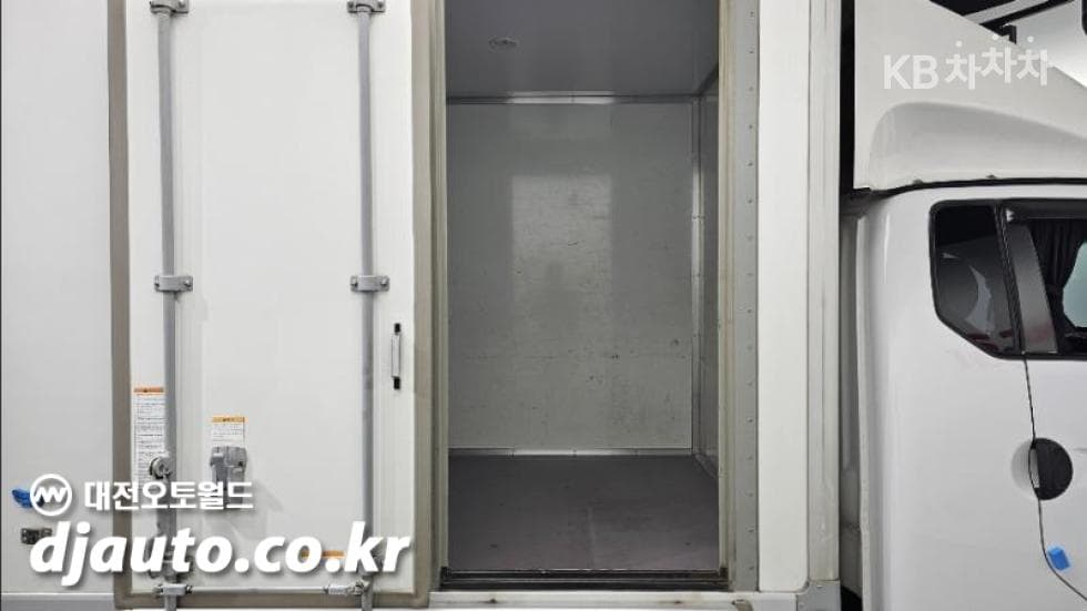 Хюндай Porter 2Удължено междуосие 하이Box Truck Super Cab PLUS - 12