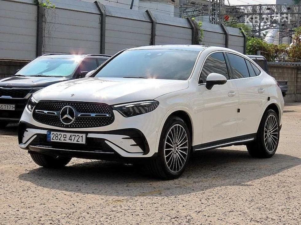 Mercedes-Benz GLC(X254)GLC300 4Matic Coupe AMG Line - 2