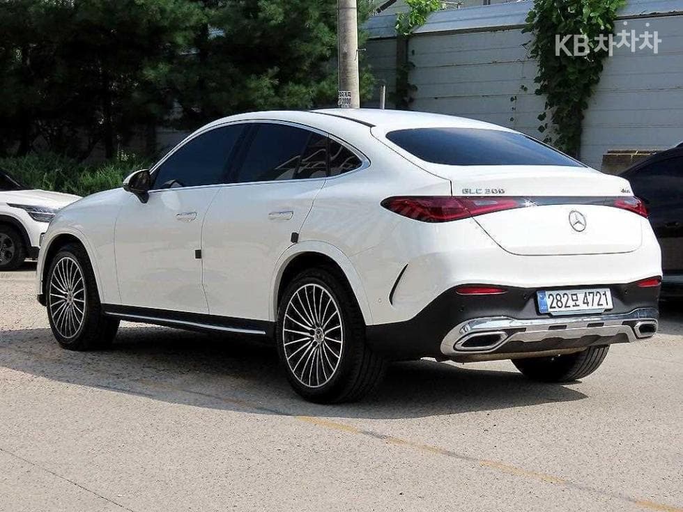 Mercedes-Benz GLC(X254)GLC300 4Matic Coupe AMG Line - 3