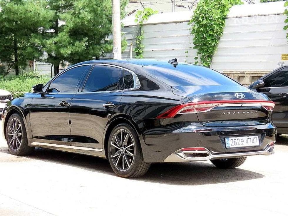 Хюндай The New (фейслифт) Grandeur (Azera)LPi 3.0 Рент-а-кар Exclusive - 3