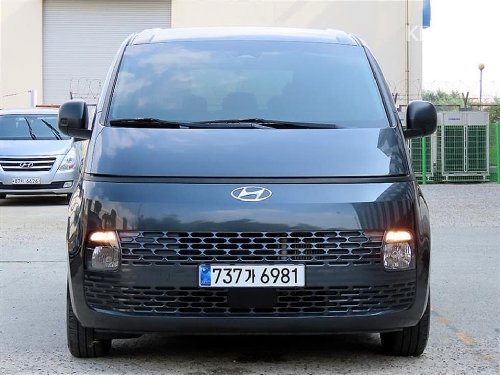 Хюндай Staria 2.2 Турер 11 места Smart (Staria) - Image 1